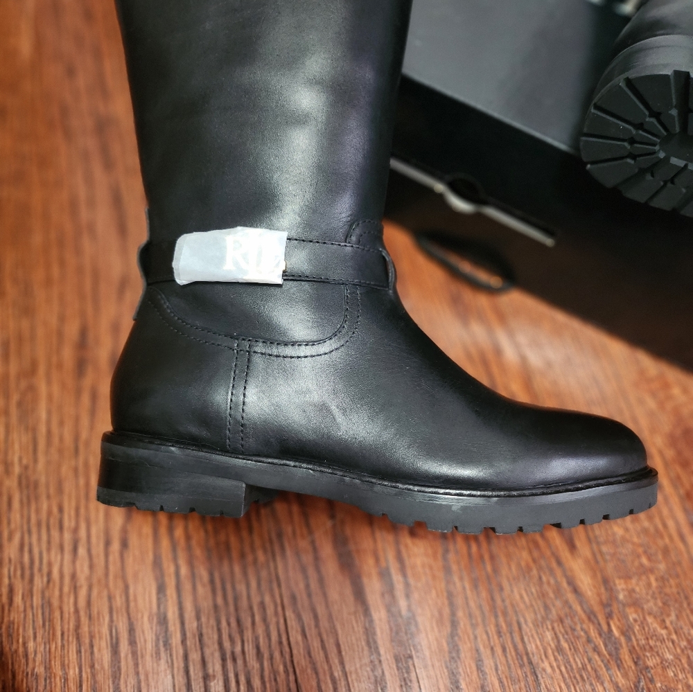 Boots - Picture 4 of 7